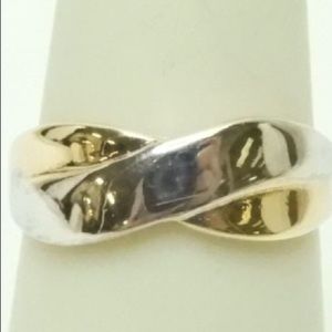 10K Gold 2 Tone Cross Over Band Style Ring, Size 6 3/4
